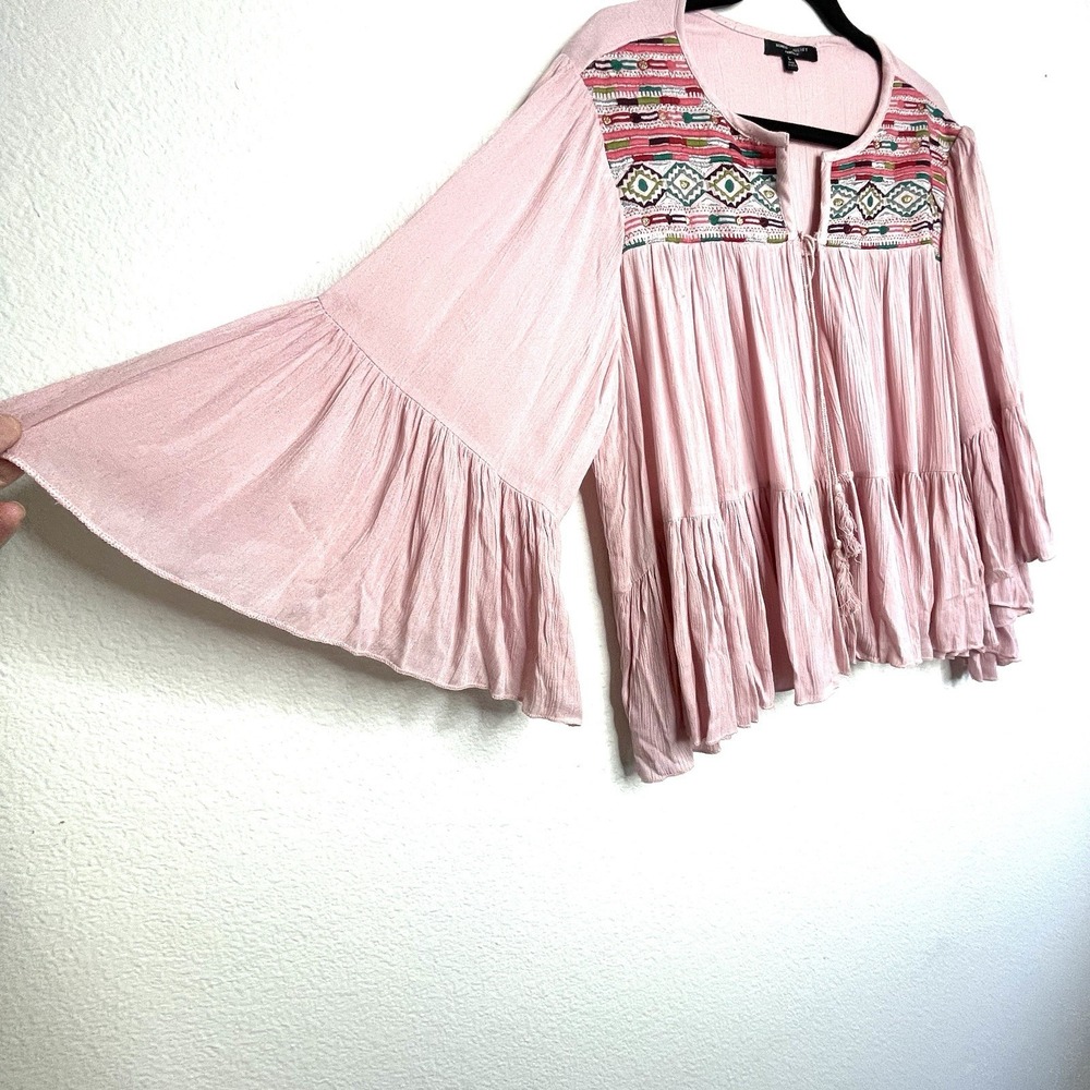 Romeo + Juliet Couture Pink Embroidered Ruffle Kimono Peasant Top Size Large - Picture 6 of 15